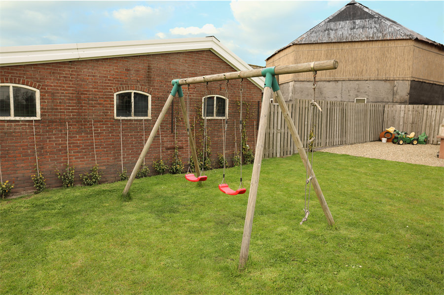 SPIKE | Качели для заднего двора: Сколько они стоят? SPIKE | Backyard Swing Sets: How Much Do They Cost?