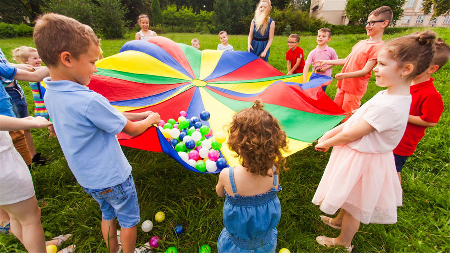 SPIKE | 6 Common Playground Problems and How to Help SPIKE | 6 Common Playground Problems and How to Help