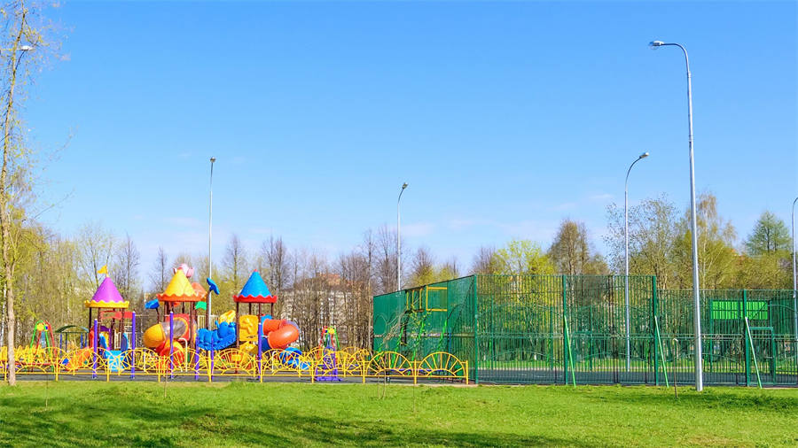 SPIKE | Elements of a Successful Public Park SPIKE | Elements of a Successful Public Park