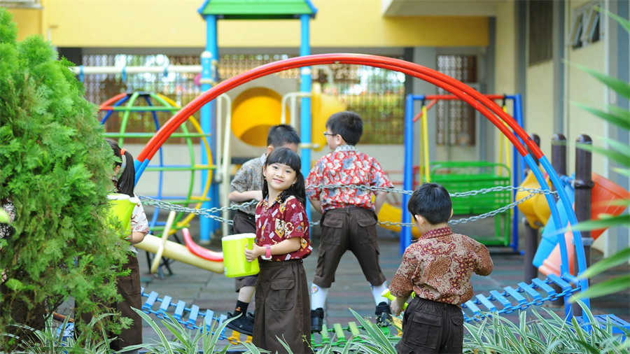 SPIKE | Why Commercial Playground Equipment Is So Expensive SPIKE | Why Commercial Playground Equipment Is So Expensive