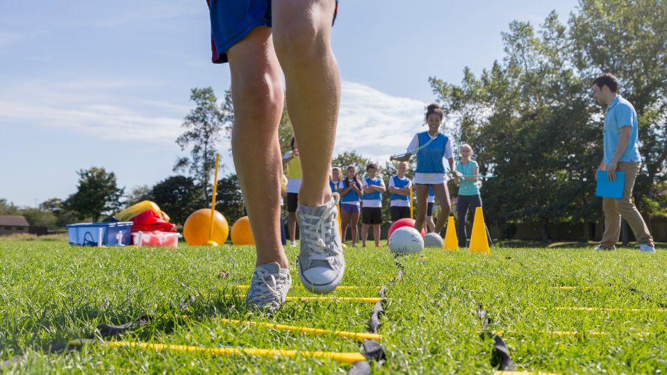 SPIKE | 10 lustige Outdoor-Spiele für die ganze Familie SPIKE | 10 Fun Outdoor Games to Play as a Family