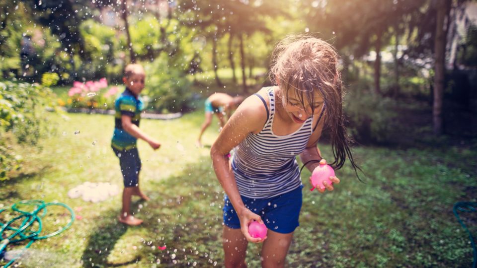 SPIKE | 10 lustige Outdoor-Spiele für die ganze Familie SPIKE | 10 Fun Outdoor Games to Play as a Family