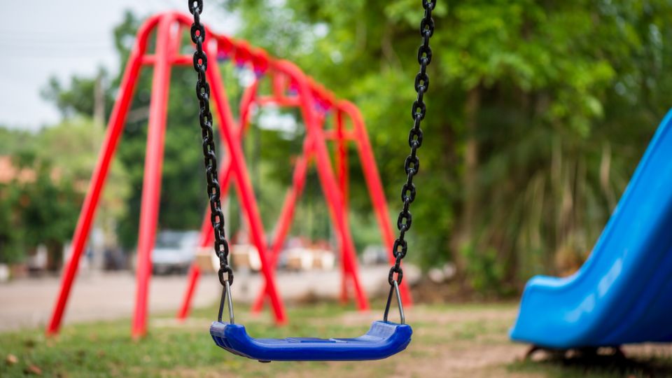 SPIKE | ¿Cómo encontrar piezas de recambio para parques infantiles? SPIKE | How to Find Playground Replacement Parts?