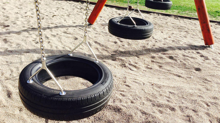 SPIKE | The Different Types of Playground Swings SPIKE | The Different Types of Playground Swings