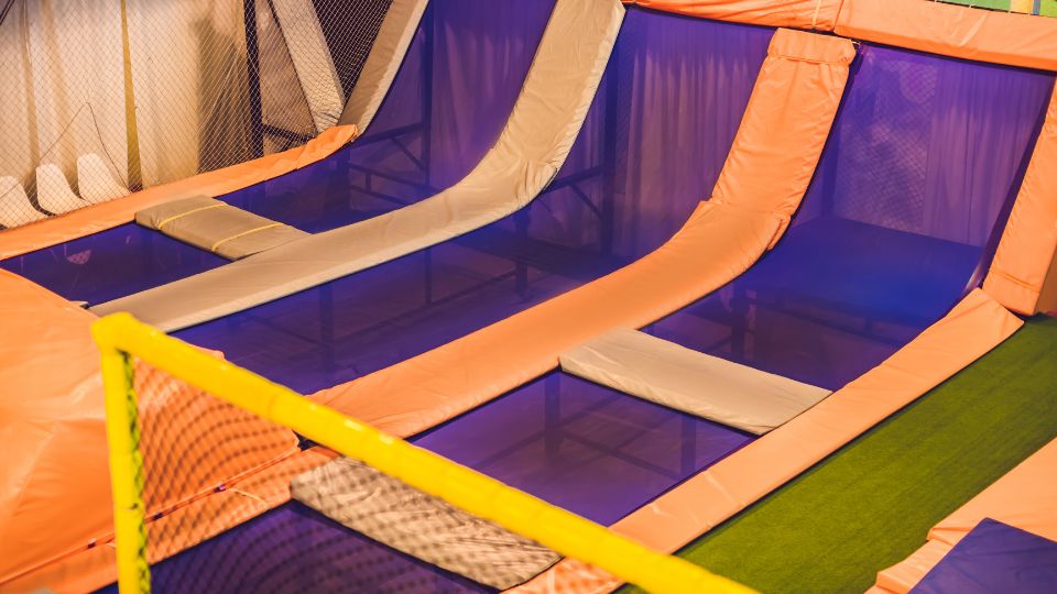 SPIKE | Сколько стоит батутный парк? SPIKE | How Much Does a Trampoline Park Cost?