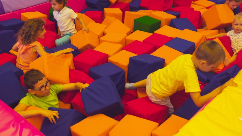 SPIKE | Сколько стоит батутный парк? SPIKE | How Much Does a Trampoline Park Cost?