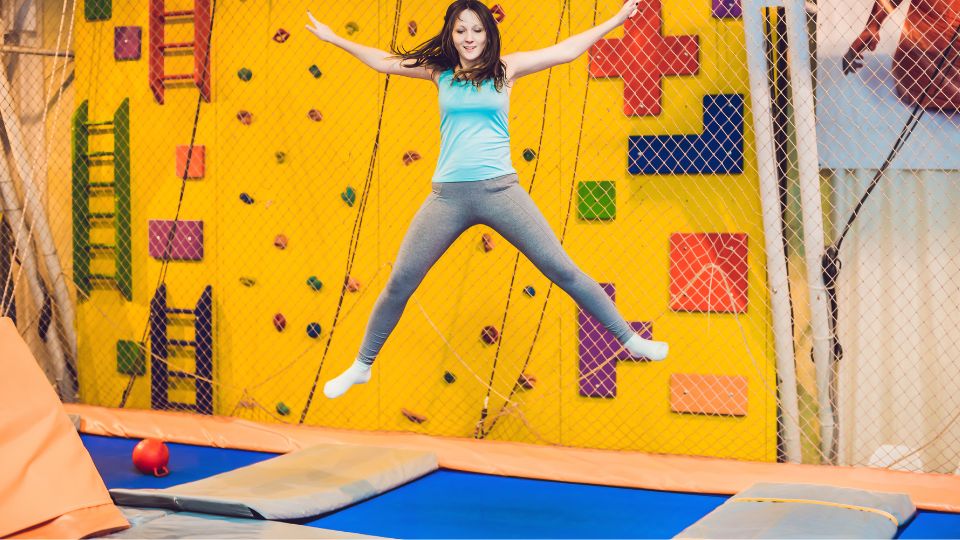 SPIKE | Сколько стоит батутный парк? SPIKE | How Much Does a Trampoline Park Cost?